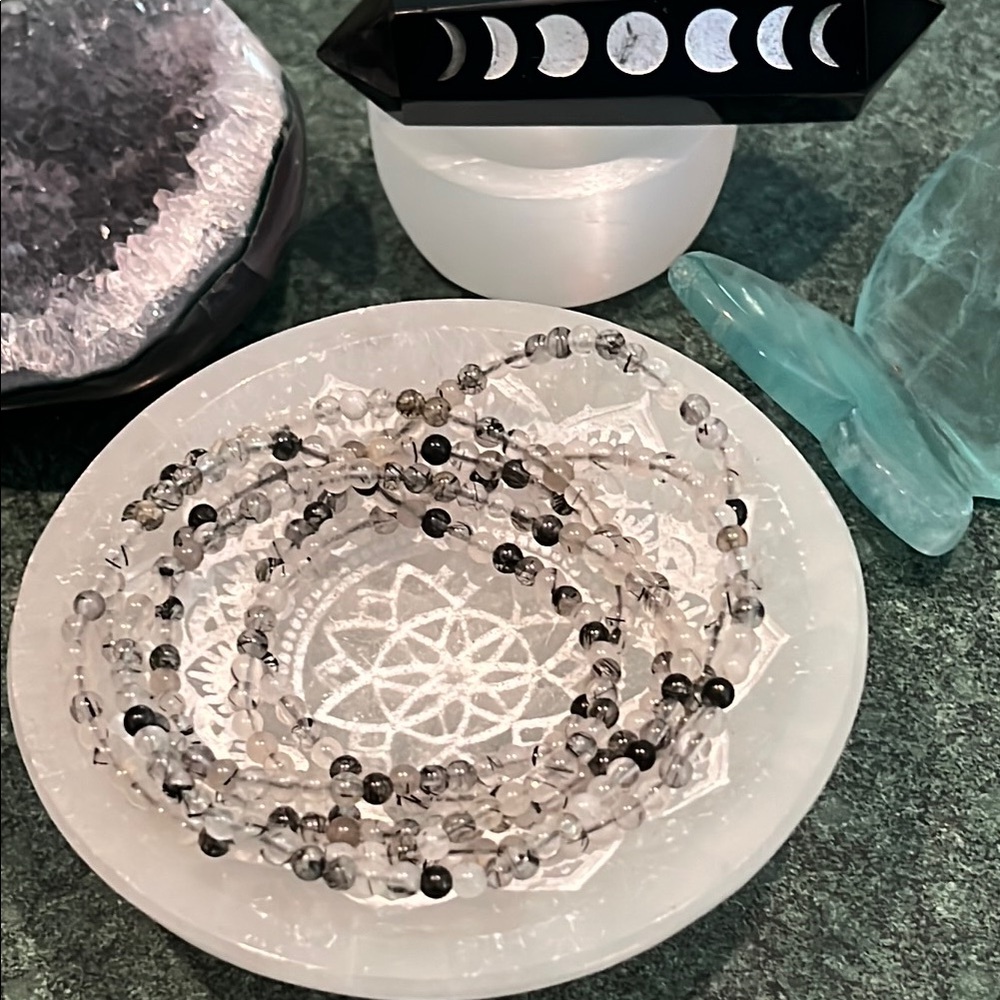 One Rutilated Quartz 4mm